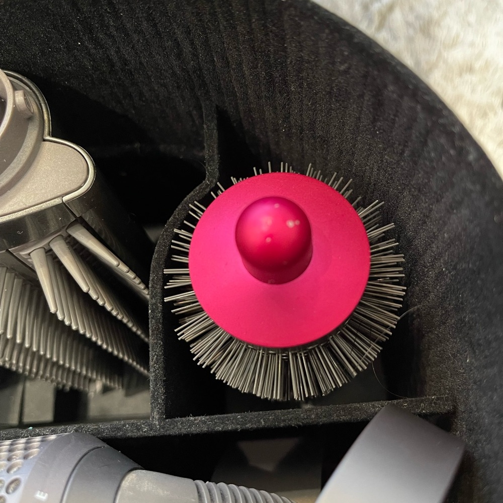 Dyson Airwrap™ styler Complete Nickel/Fuchsia. - Picture 6 of 6